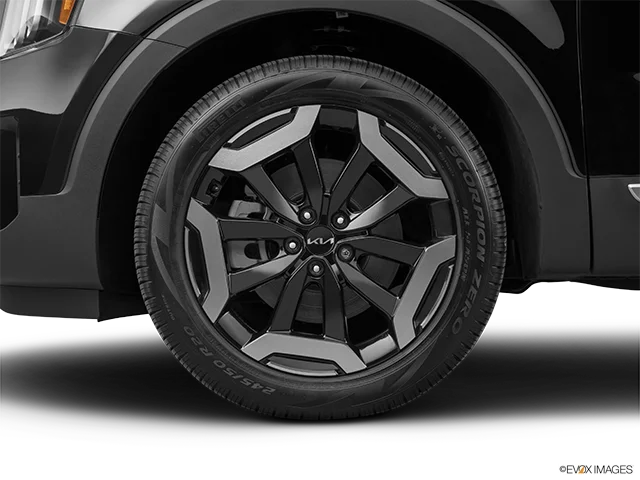 2025 Kia Telluride | Front Drivers side wheel at profile