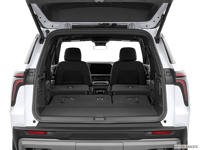 Cheve Traverse Rear 2025 Chevrolet Traverse: Price, Review, Photos and Specs - Read This ...