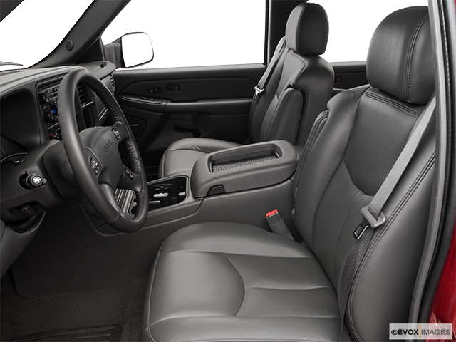 2006 GMC Sierra | Front seats from Drivers Side
