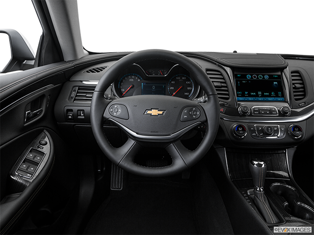 2018 Chevrolet Impala | Steering wheel/Center Console