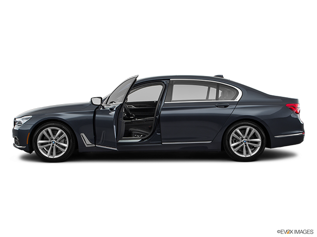 2018 BMW 7 Series | Driver's side profile with drivers side door open