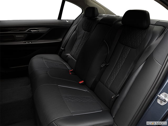 2018 BMW 7 Series | Rear seats from Drivers Side