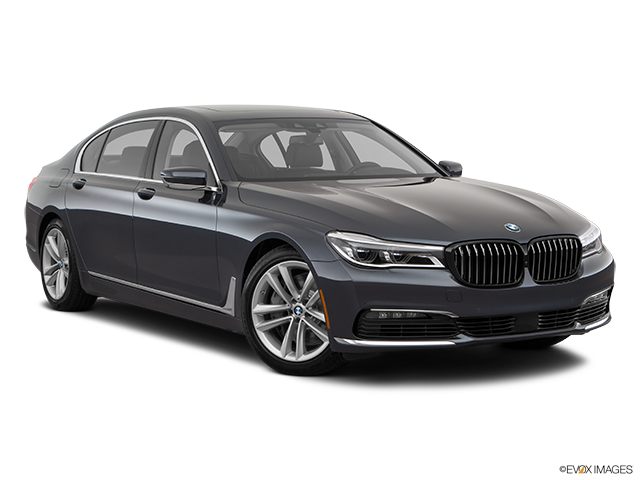 2018 BMW 7 Series | Front passenger 3/4 w/ wheels turned