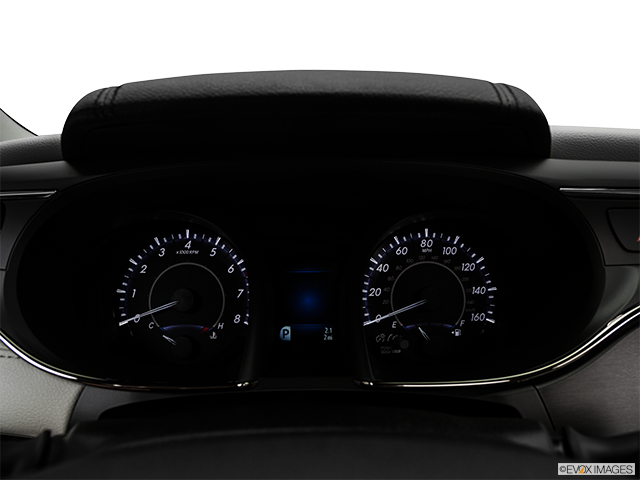 2018 Toyota Avalon | Speedometer/tachometer