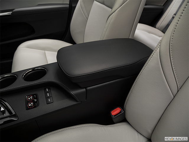 2018 Toyota Avalon | Front center console with closed lid, from driver’s side looking down