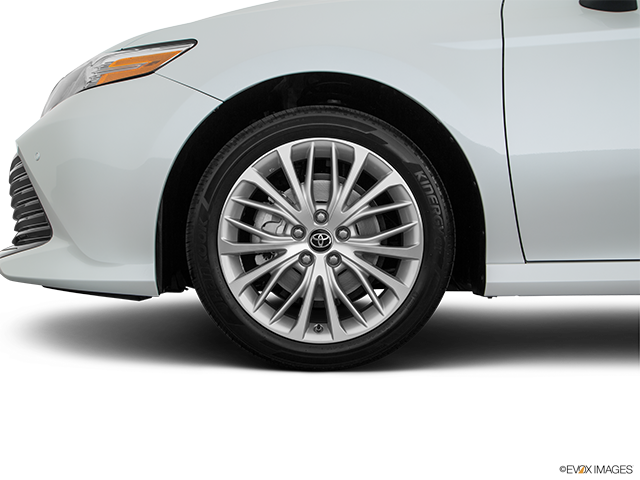 2018 Toyota Camry | Front Drivers side wheel at profile