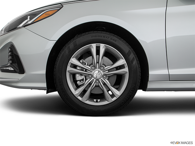 2018 Hyundai Sonata | Front Drivers side wheel at profile