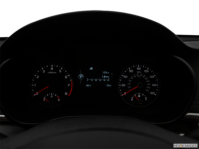 2018 Kia Optima | Speedometer/tachometer