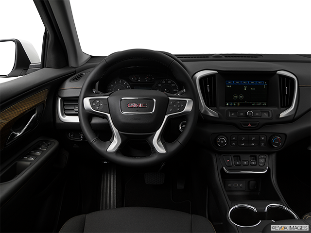 2018 GMC Terrain | Steering wheel/Center Console