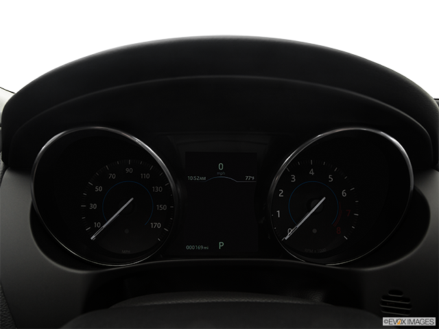 2018 Jaguar XE | Speedometer/tachometer
