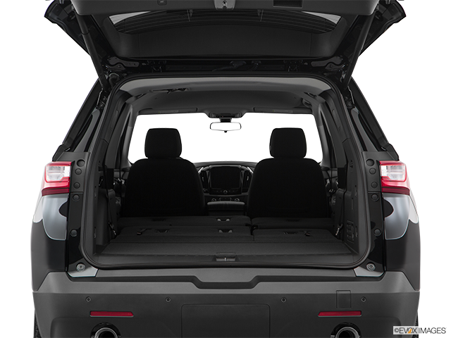 2018 Chevrolet Traverse | Hatchback & SUV rear angle