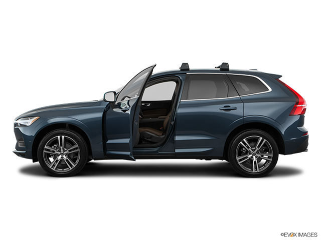 2018 Volvo XC60 | Driver's side profile with drivers side door open
