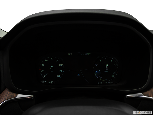 2018 Volvo XC60 | Speedometer/tachometer
