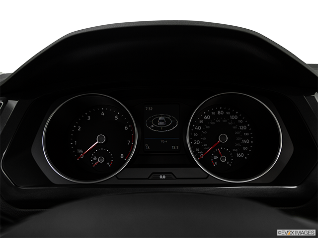 2018 Volkswagen Tiguan | Speedometer/tachometer