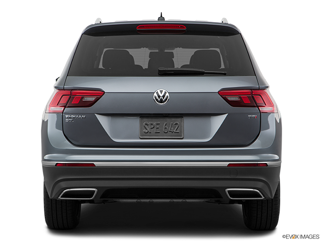 2018 Volkswagen Tiguan | Low/wide rear