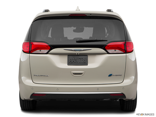 2017 Chrysler Pacifica Hybrid | Low/wide rear