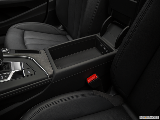 2018 Audi A5 Sportback | Front center divider