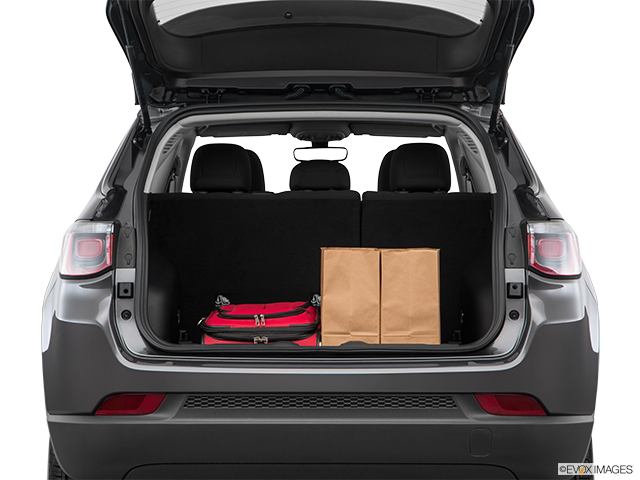 2017 Jeep All-New Compass | Trunk props