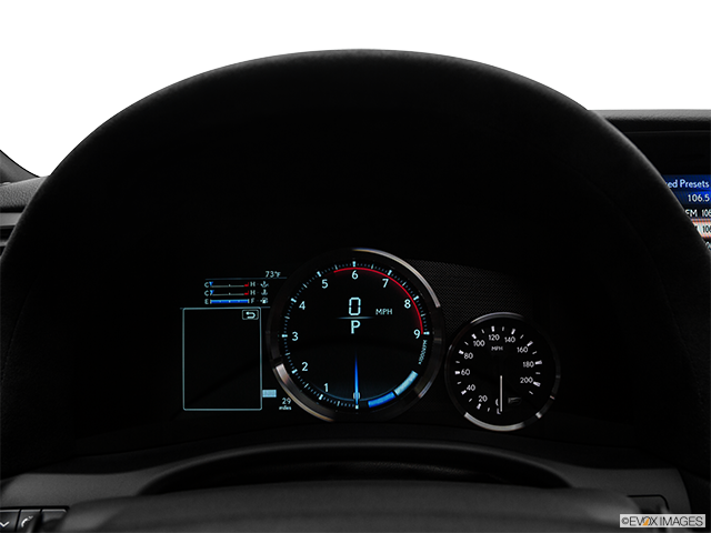 2017 Lexus GS F | Speedometer/tachometer