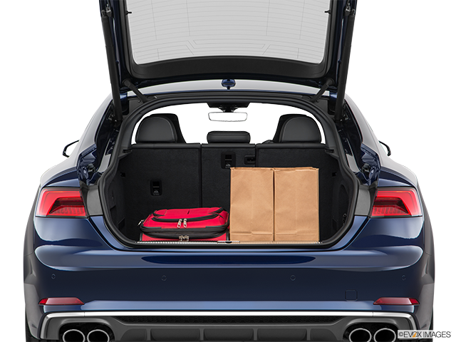 2018 Audi S5 Sportback | Trunk props