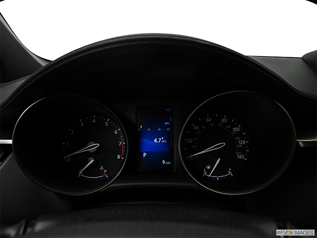 2018 Toyota C-HR | Speedometer/tachometer