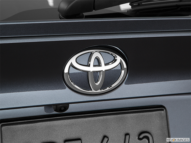 2018 Toyota C-HR | Rear manufacturer badge/emblem