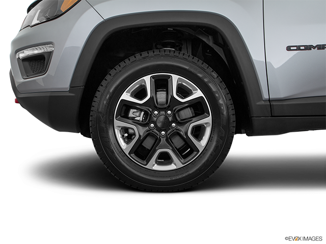 2017 Jeep All-New Compass | Front Drivers side wheel at profile