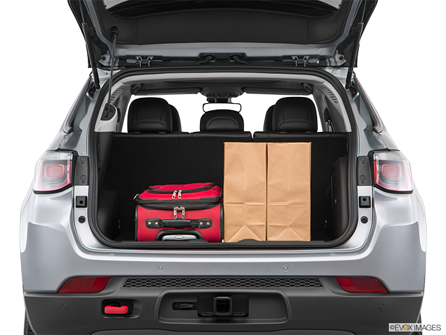 2017 Jeep All-New Compass | Trunk props