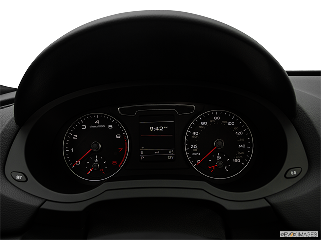 2018 Audi Q3 | Speedometer/tachometer