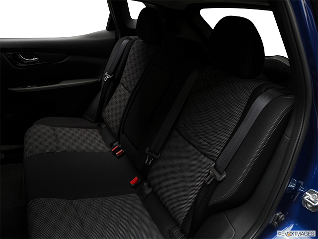 2017 Nissan Qashqai | Rear seats from Drivers Side