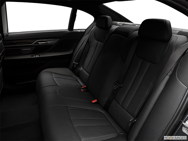 2018 BMW 7 Series | Rear seats from Drivers Side