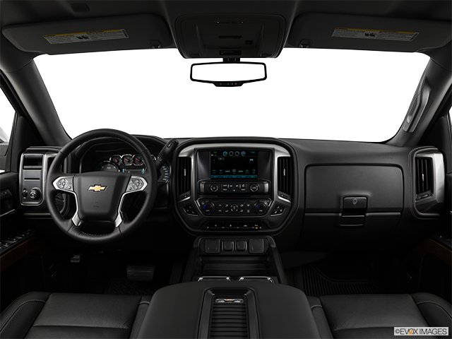 2018 Chevrolet Silverado 1500 | Centered wide dash shot