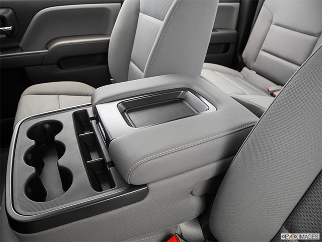 2018 GMC Sierra 1500 | Front center console with closed lid, from driver’s side looking down