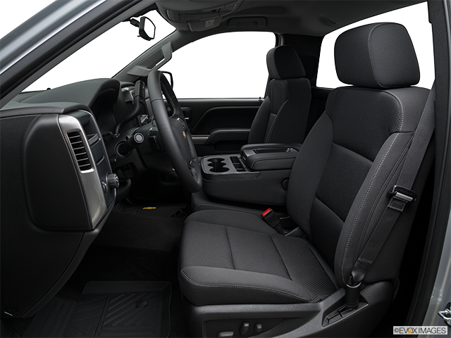 2018 Chevrolet Silverado 1500 | Front seats from Drivers Side