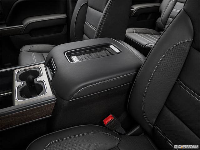 2018 GMC Sierra 1500 | Front center console with closed lid, from driver’s side looking down