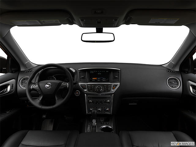 2018 Nissan Pathfinder | Centered wide dash shot