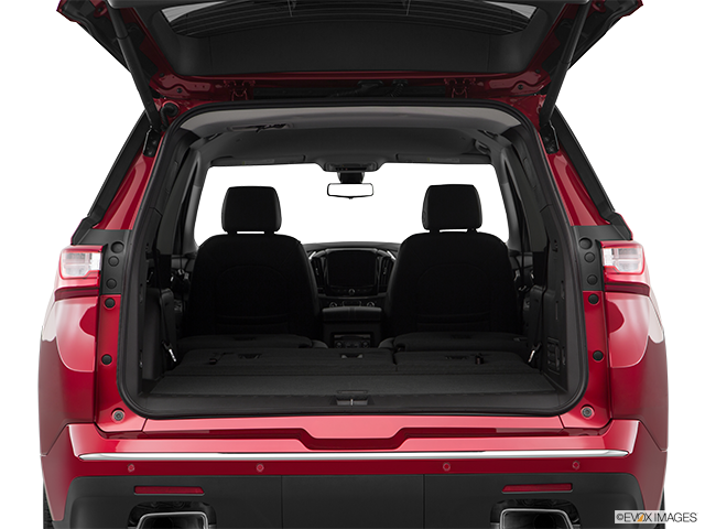 2018 Chevrolet Traverse | Hatchback & SUV rear angle