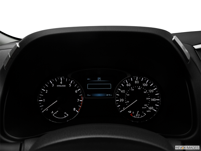 2018 Nissan Pathfinder | Speedometer/tachometer