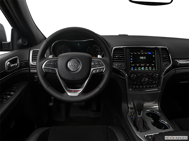 2018 Jeep Grand Cherokee | Steering wheel/Center Console