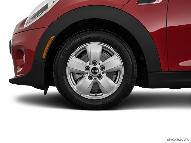 2018 MINI Cooper | Front Drivers side wheel at profile
