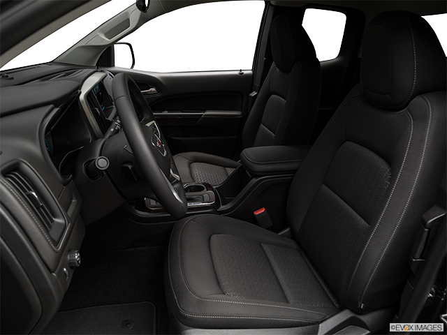2018 GMC Canyon | Front seats from Drivers Side