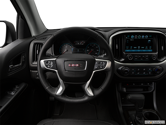 2018 GMC Canyon | Steering wheel/Center Console