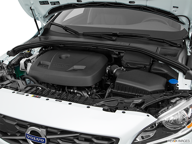 2019 Volvo V60 Cross Country | Engine