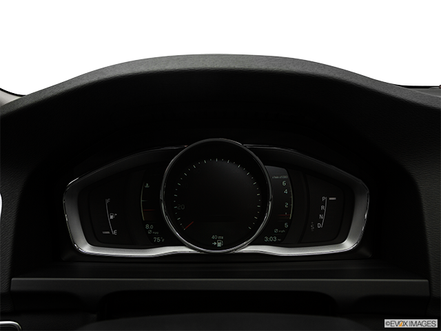 2019 Volvo V60 Cross Country | Speedometer/tachometer
