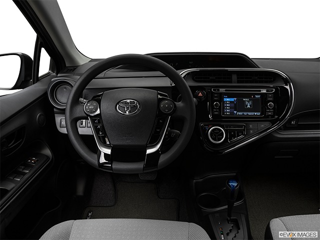 2018 Toyota Prius c | Steering wheel/Center Console