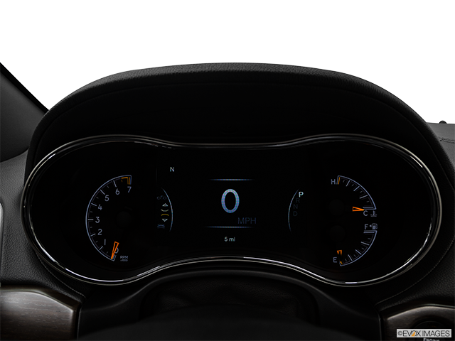 2018 Jeep Grand Cherokee | Speedometer/tachometer