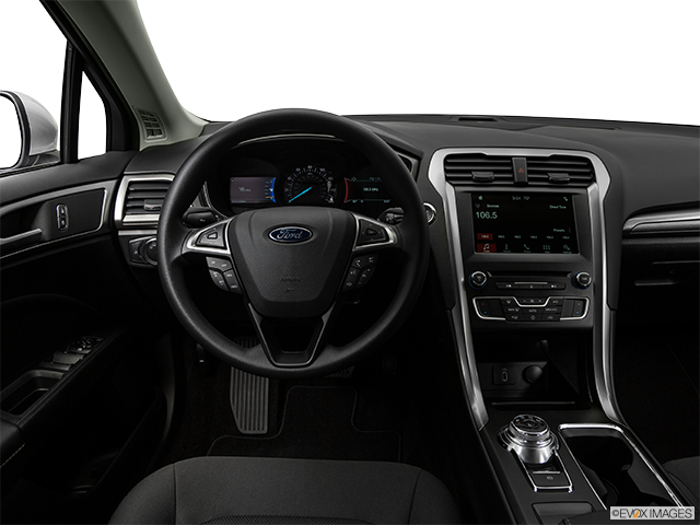 2018 Ford Fusion | Steering wheel/Center Console