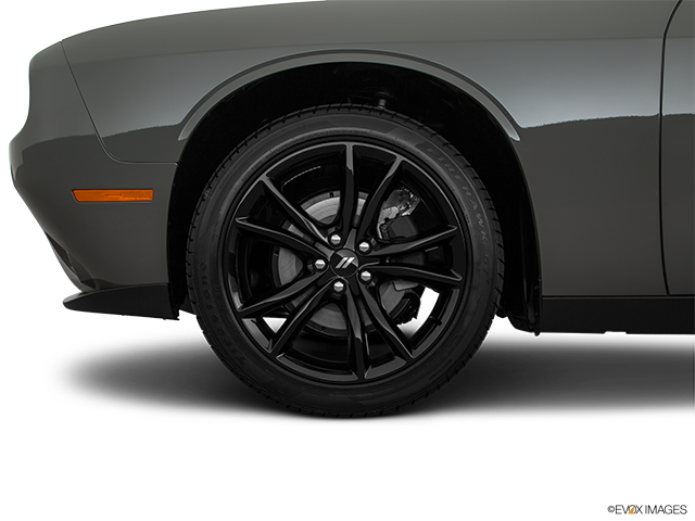 2018 Dodge Challenger | Front Drivers side wheel at profile
