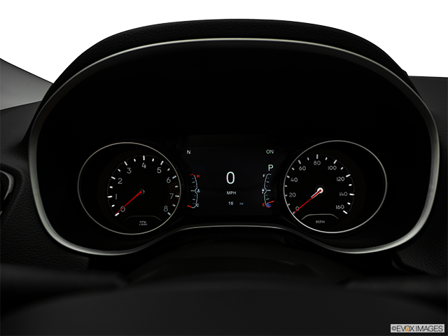 2018 Jeep Compass | Speedometer/tachometer