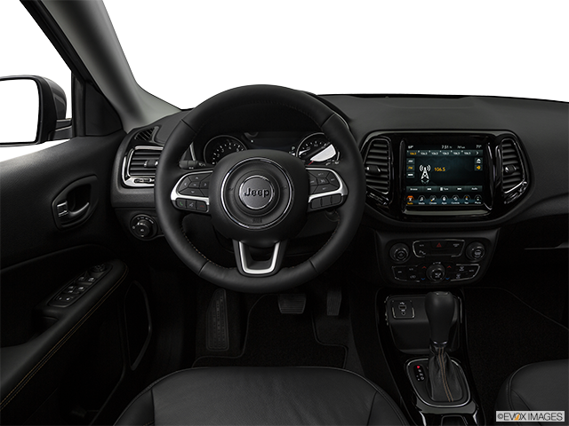 2018 Jeep Compass | Steering wheel/Center Console